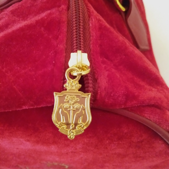 K L Red Quilted Velvet Zip Faux Leather Double Handle Travel Duffel ShoulderBag - Picture 7 of 14